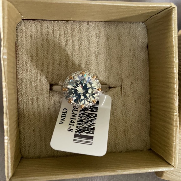 Bella Luce Ring - Picture 8 of 8